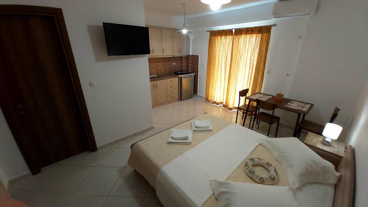 Nikko'S Apartments Elafonisos מראה חיצוני תמונה
